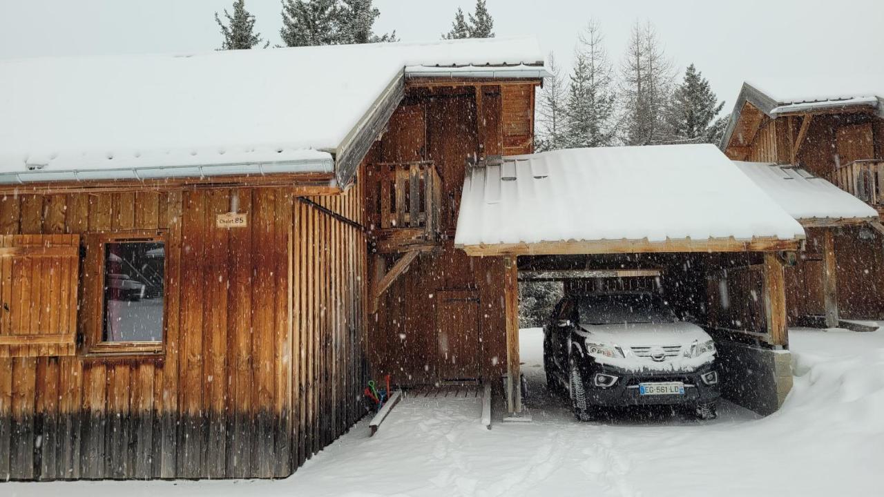 Chalet By Sophie Superdevoluy Avec Piscine Luaran gambar
