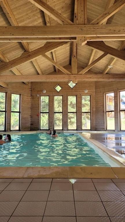 Chalet By Sophie Superdevoluy Avec Piscine Luaran gambar