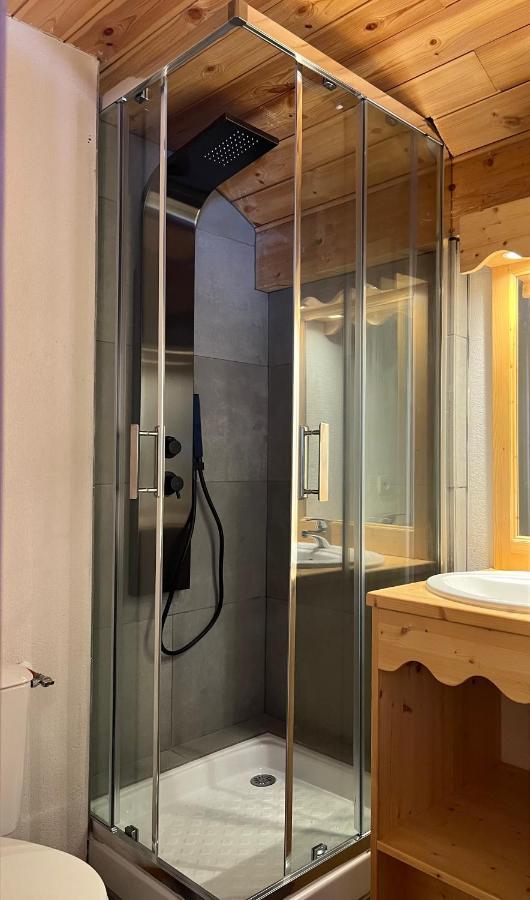 Chalet By Sophie Superdevoluy Avec Piscine Luaran gambar